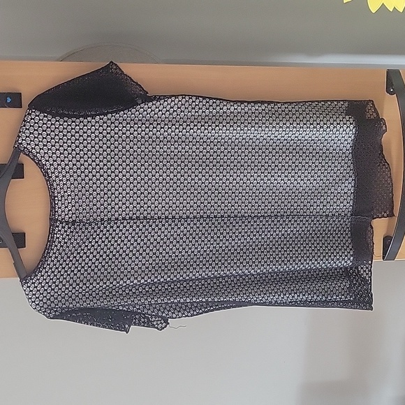 Today's Designer M short sleeve top - Picture 4 of 4